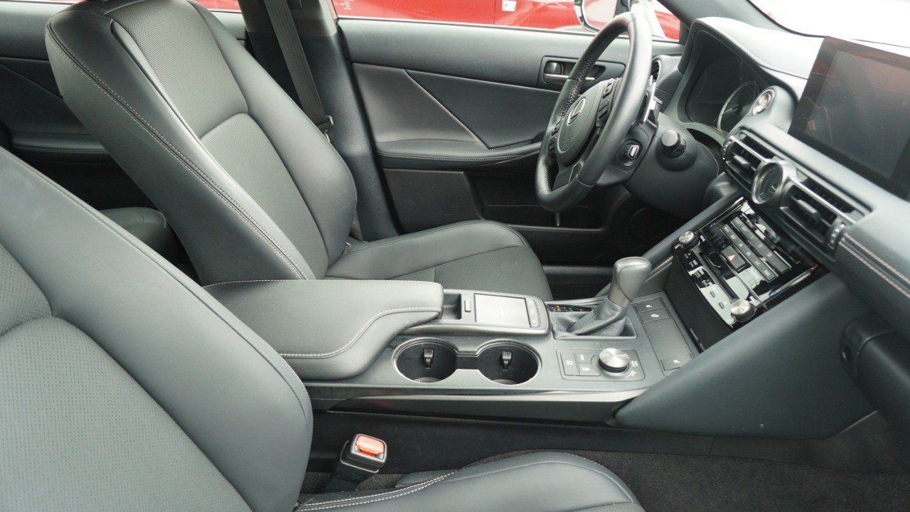 Used 2025 Lexus IS 350 F Sport w/ Accessory Package RWD image 8
