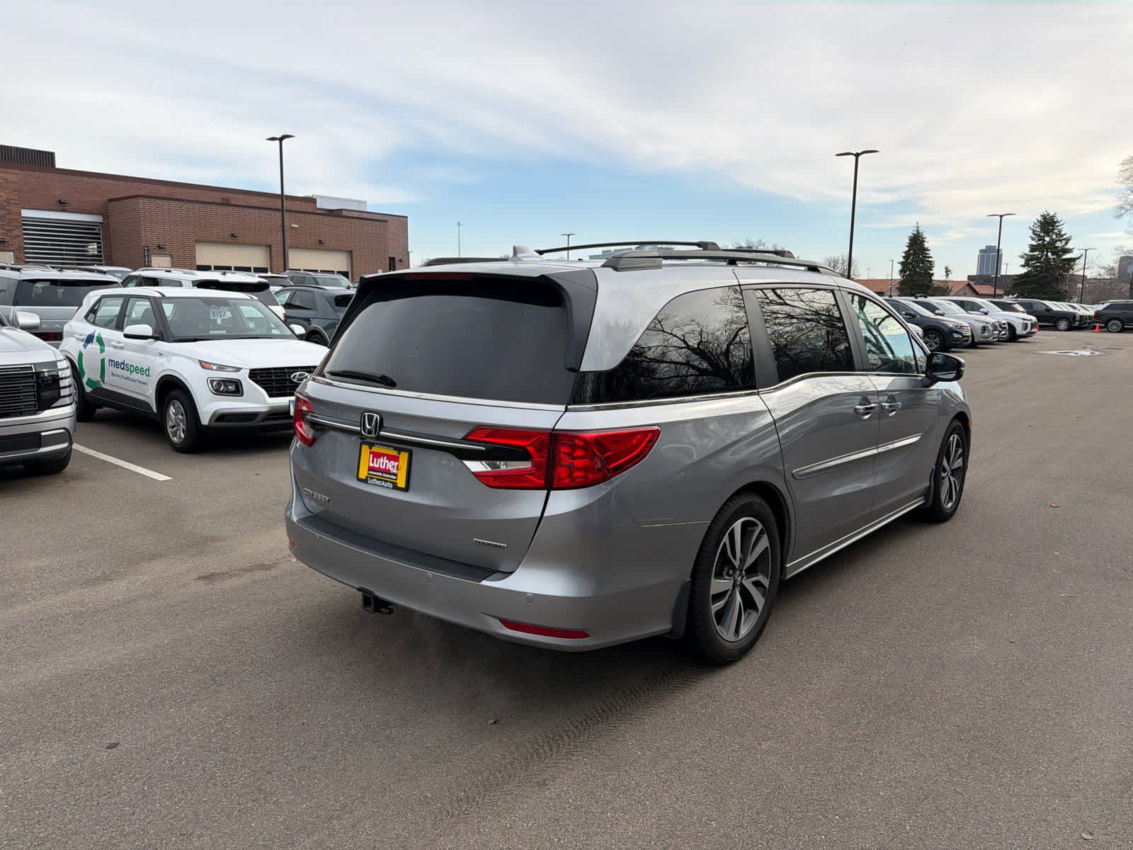 Used 2023 Honda Odyssey Touring image 2