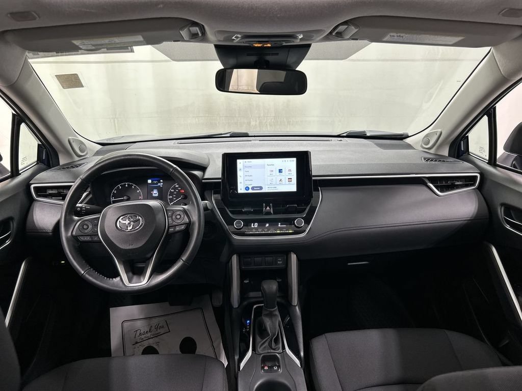 Used 2024 Toyota Corolla Cross LE w/ Moonroof Package AWD/4WD image 18
