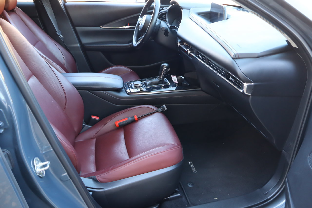 Used 2025 MAZDA CX-30 AWD 2.5 S w/ Preferred Package image 16