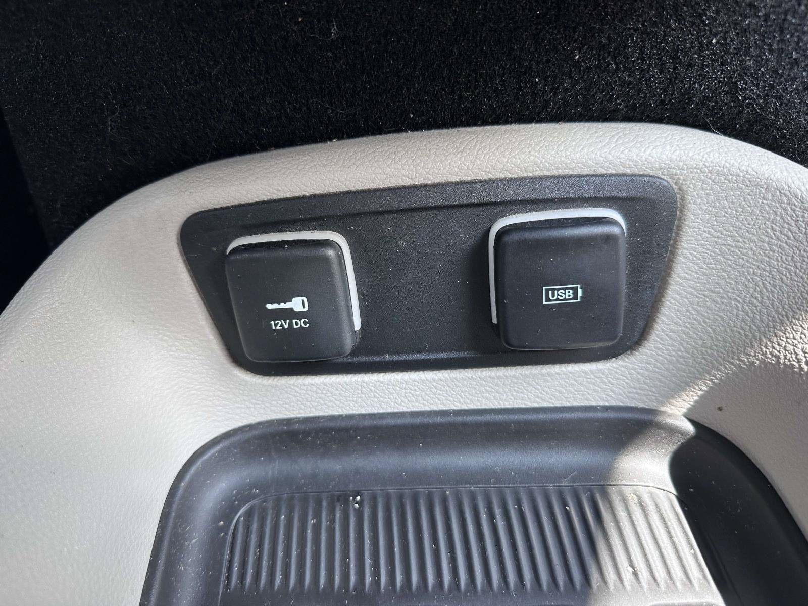 Used 2017 Chrysler Pacifica Touring-L FWD image 26