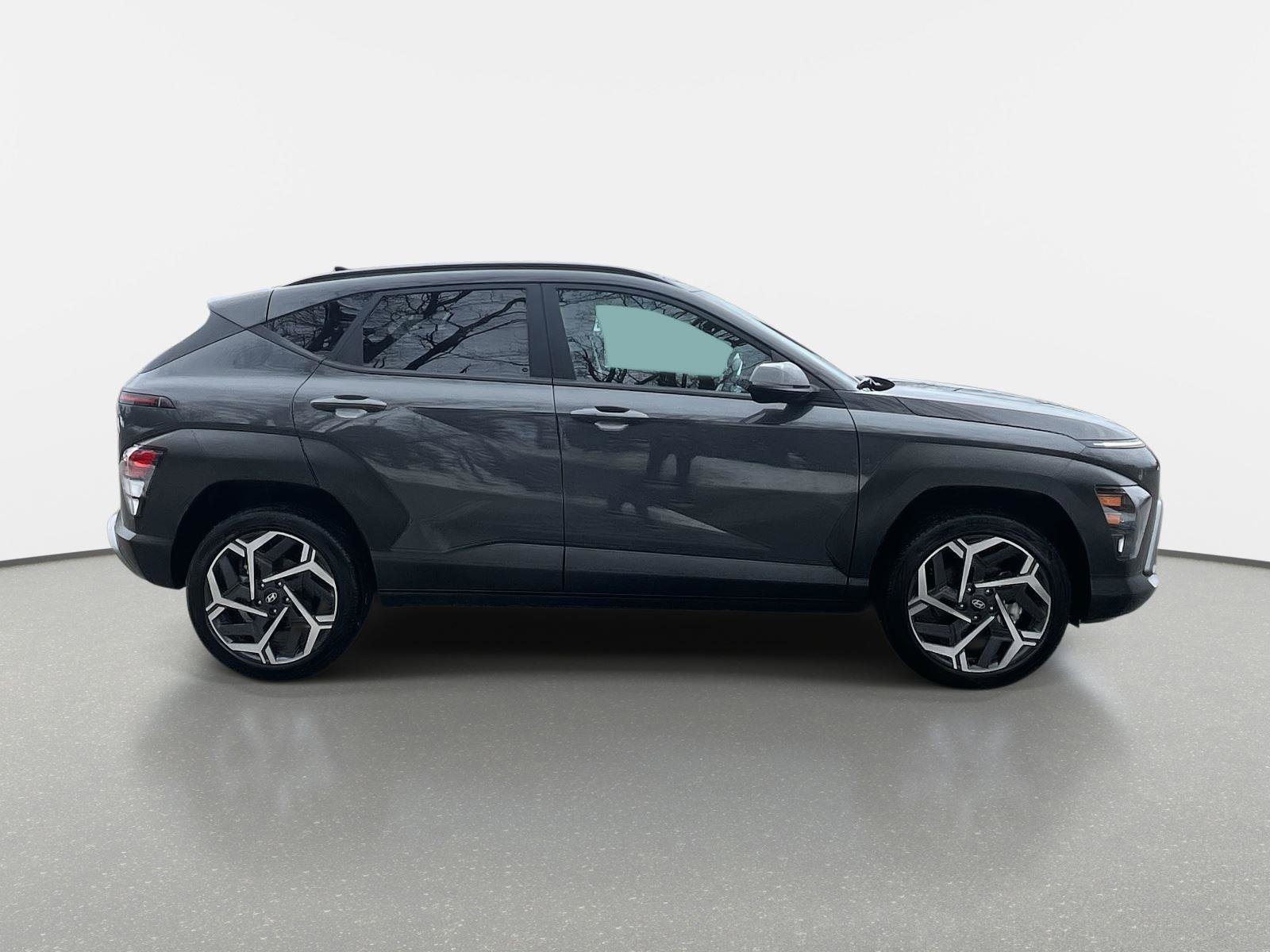 Used 2026 Hyundai Kona SEL Premium image 4
