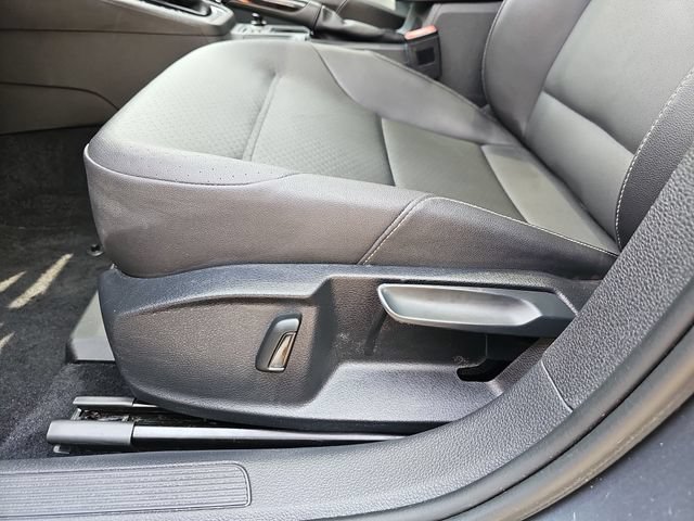 Used 2015 Volkswagen Golf TDI SE FWD image 17