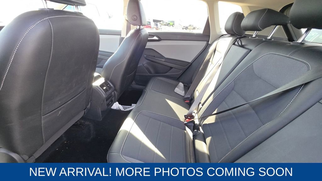 Used 2022 Volkswagen Taos SE image 13