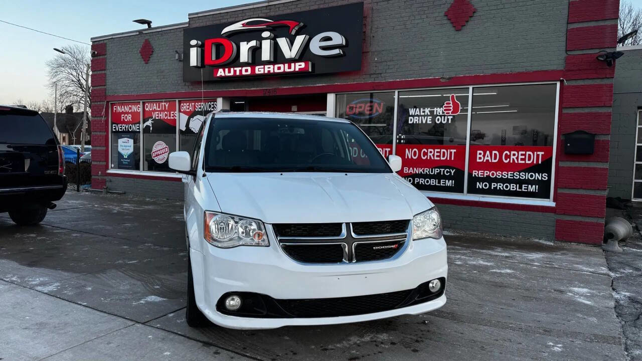 Used 2017 Dodge Grand Caravan GT image 1