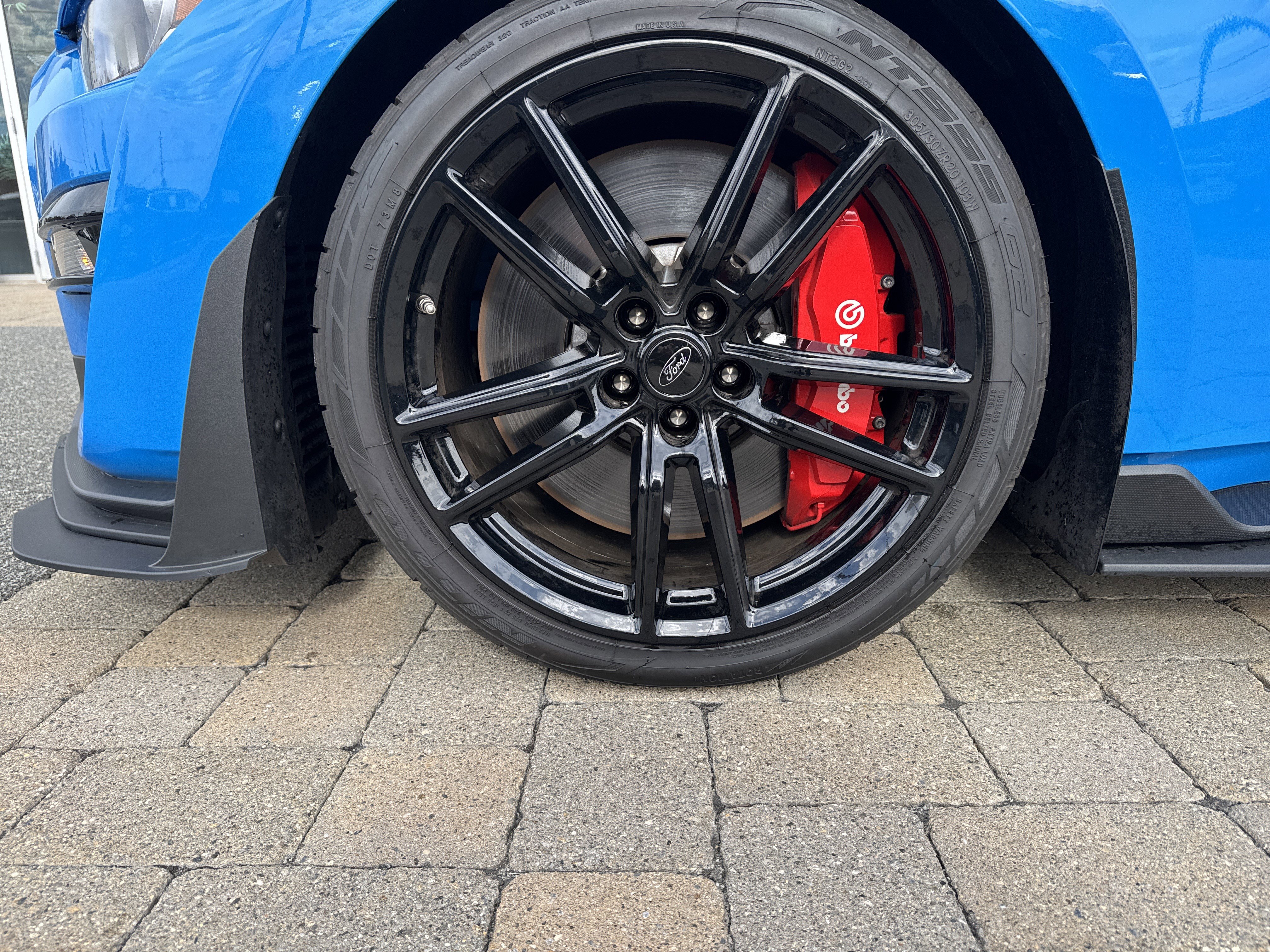 Used 2022 Ford Mustang Shelby GT500 w/ Technology Package image 6