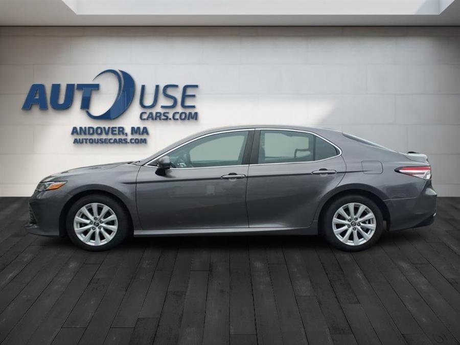Used 2019 Toyota Camry L image 16