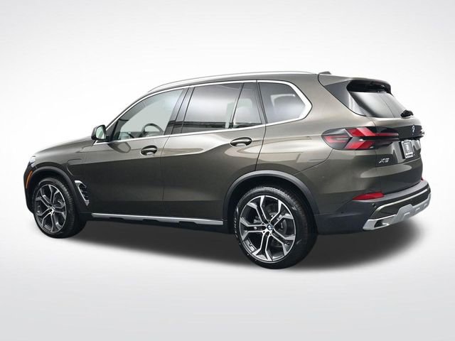 New 2026 BMW X5 xDrive50e AWD/4WD image 7