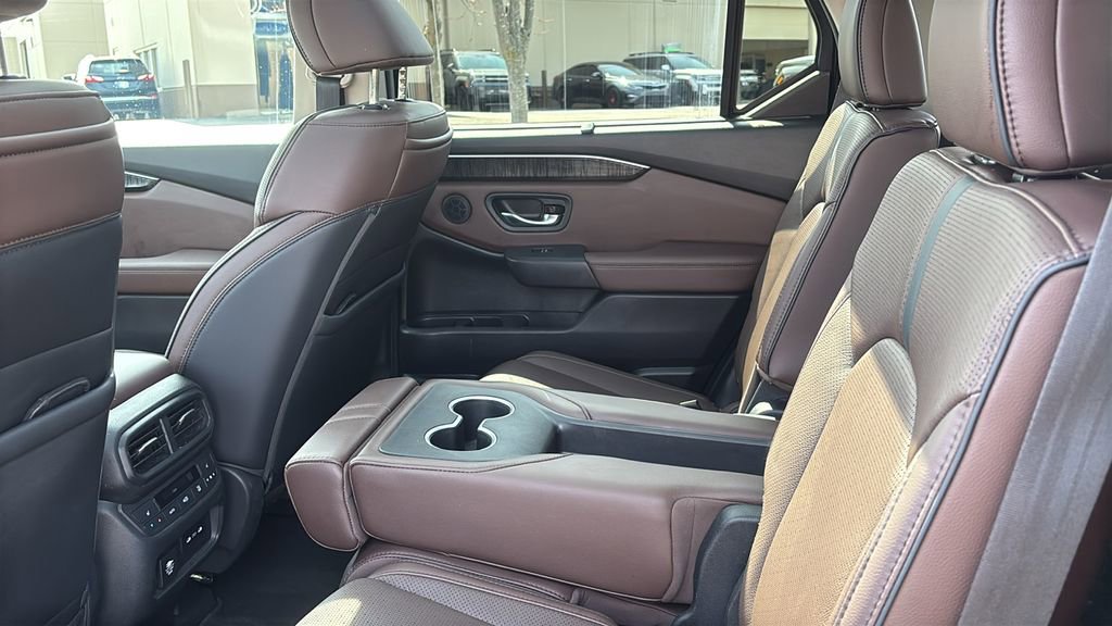 Certified 2024 Honda Pilot Elite image 30