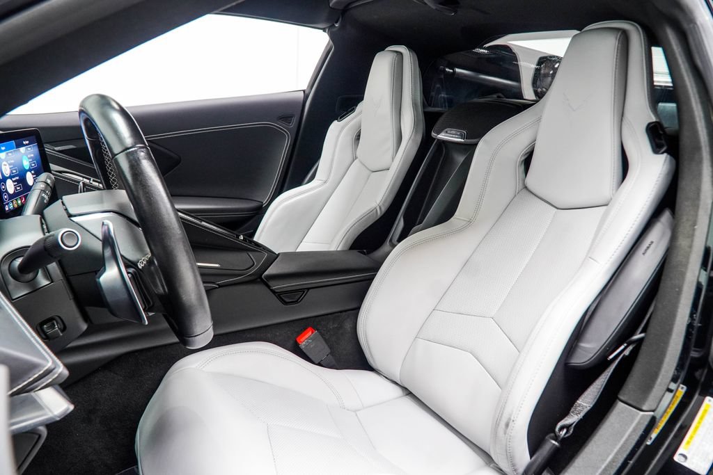 Used 2022 Chevrolet Corvette Stingray Coupe w/ 1LT RWD image 44