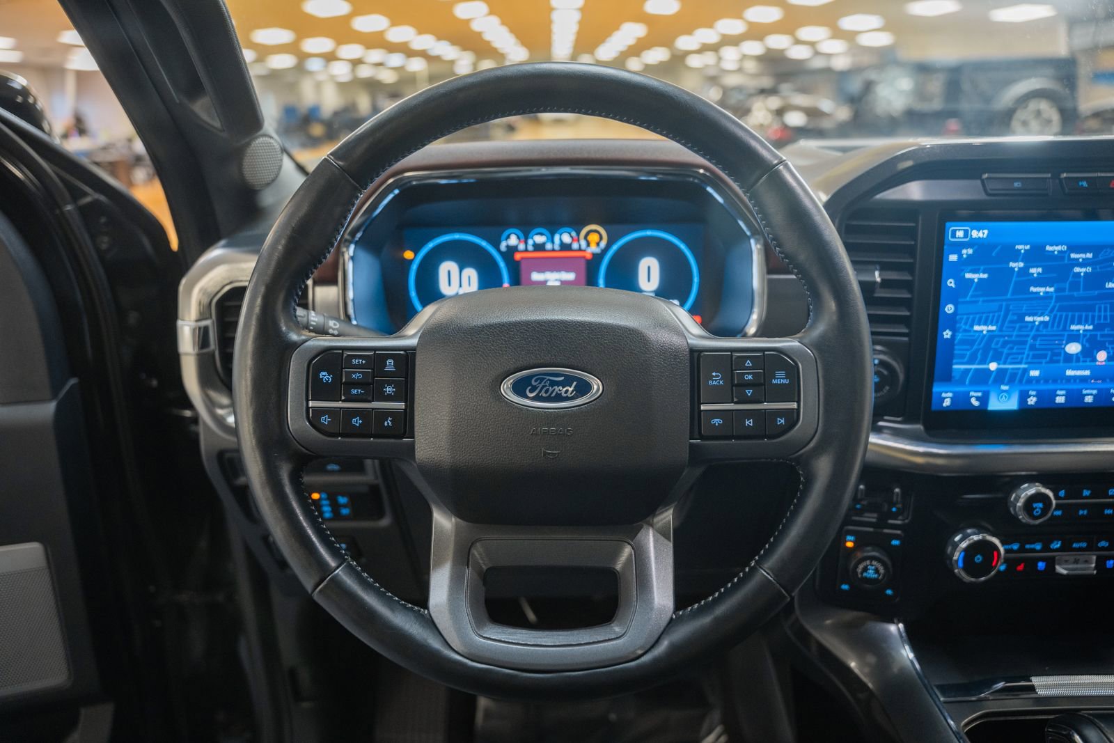 Used 2023 Ford F150 Lariat w/ Equipment Group 502A High image 31