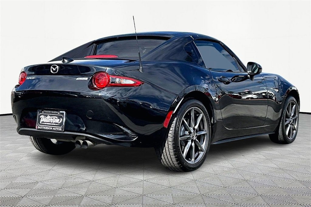 Used 2017 MAZDA MX-5 Miata RF Grand Touring image 2
