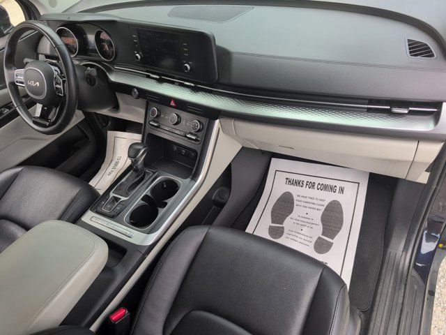 Used 2024 Kia Carnival LX image 32