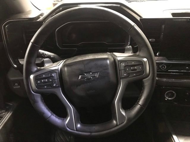 Used 2024 Chevrolet Silverado 1500 LT Trail Boss w/ LPO, Dark Essentials Package image 8