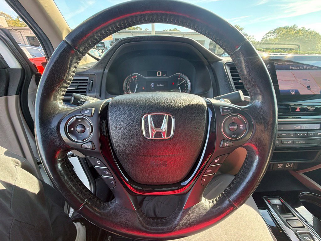 Used 2020 Honda Ridgeline RTL-E image 10