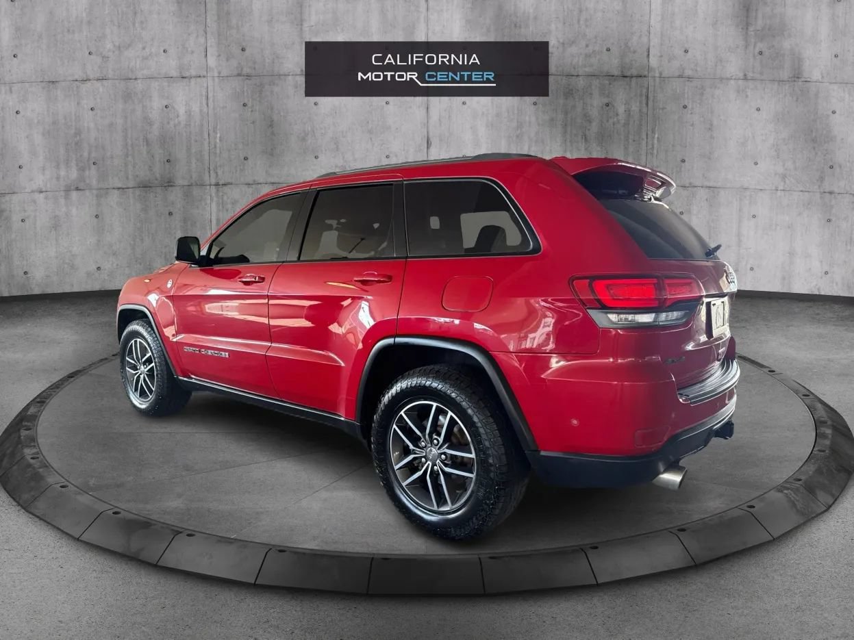Used 2018 Jeep Grand Cherokee Trailhawk w/ Trailhawk Luxury Group AWD/4WD image 7