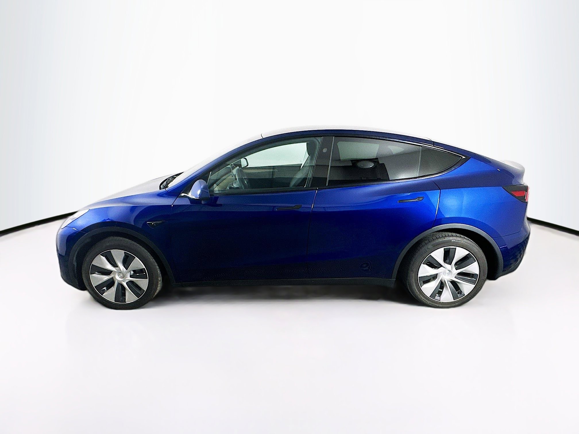 Used 2023 Tesla Model Y Long Range image 4
