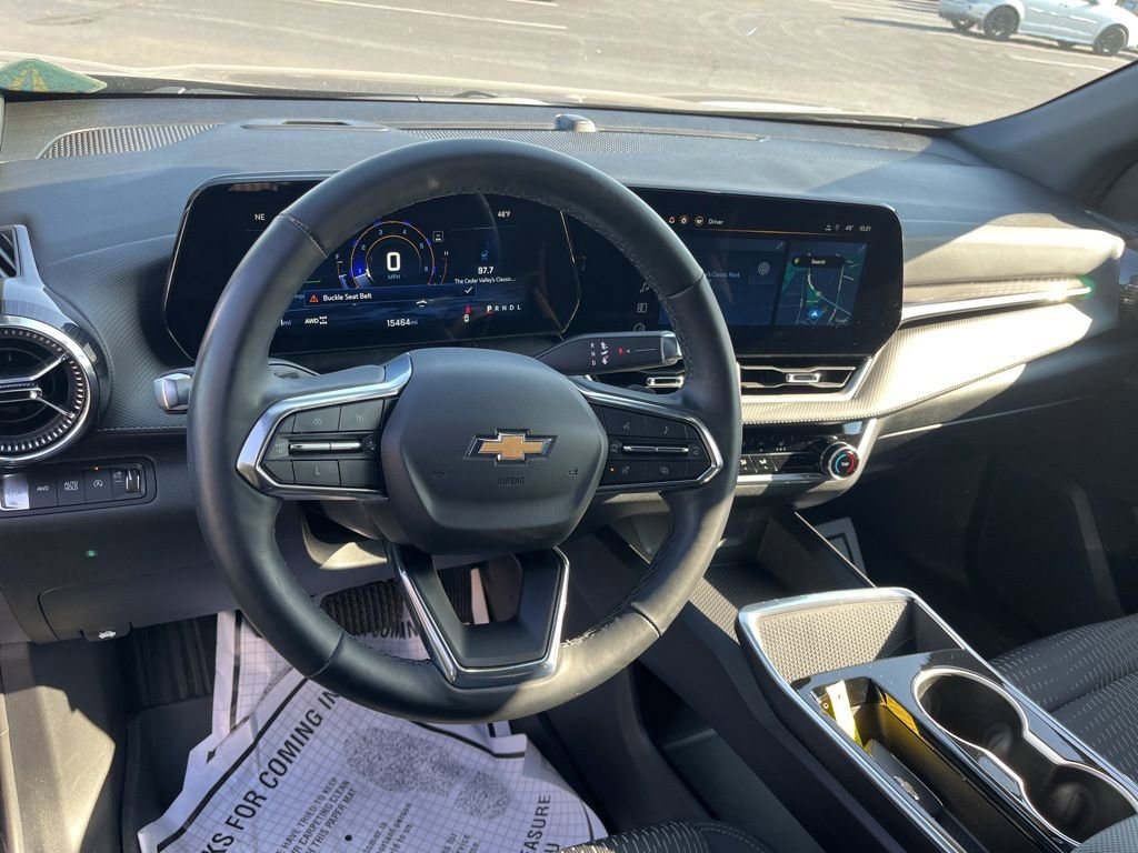 Used 2025 Chevrolet Equinox LT image 10