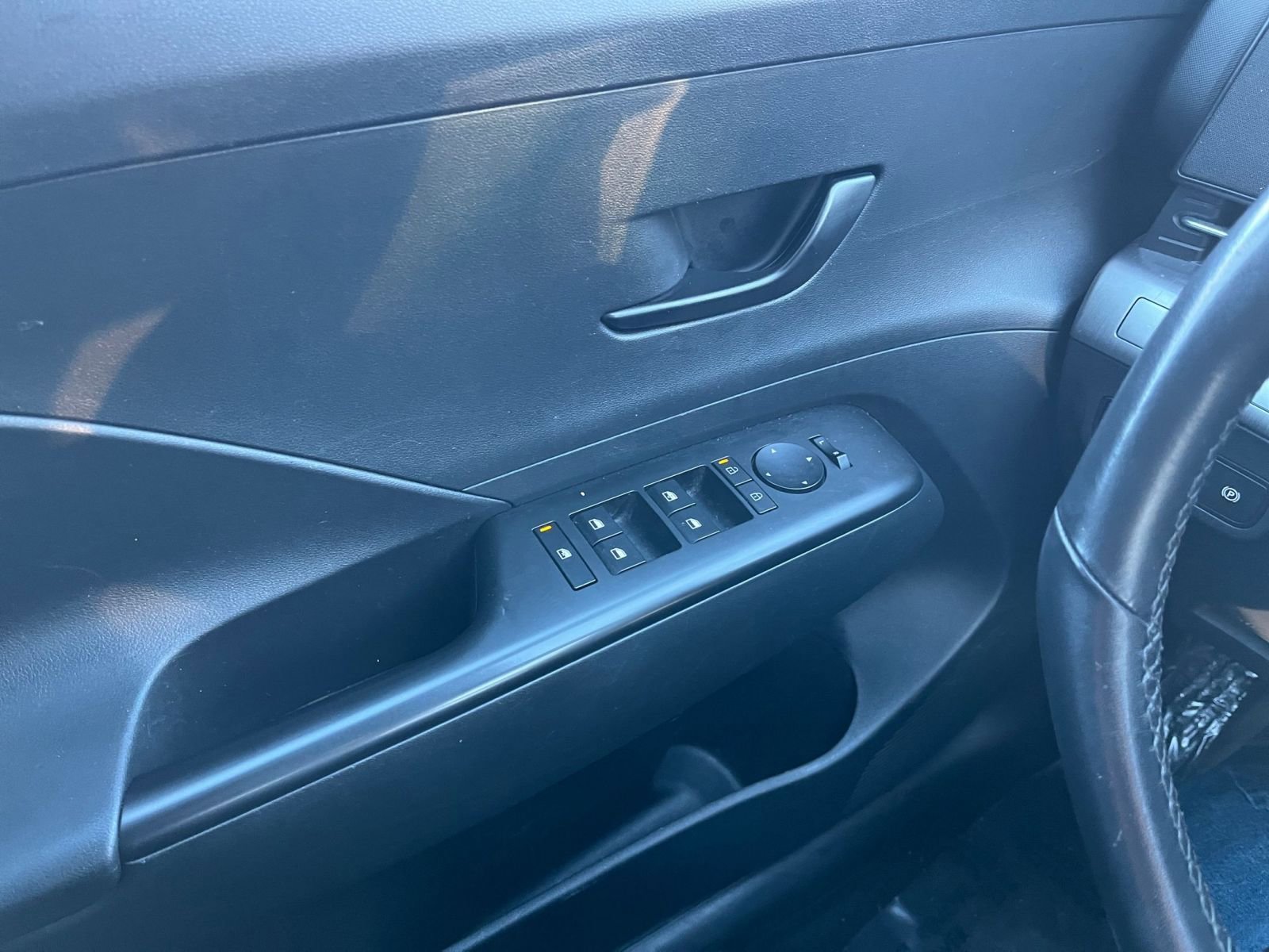 Used 2025 Hyundai Kona SEL image 20