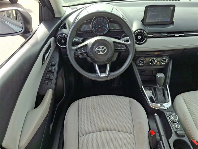 Used 2019 Toyota Yaris LE image 11