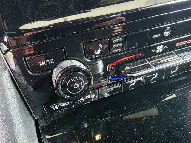 Used 2025 Jeep Grand Cherokee Laredo X w/ Luxury Tech Group I AWD/4WD image 30