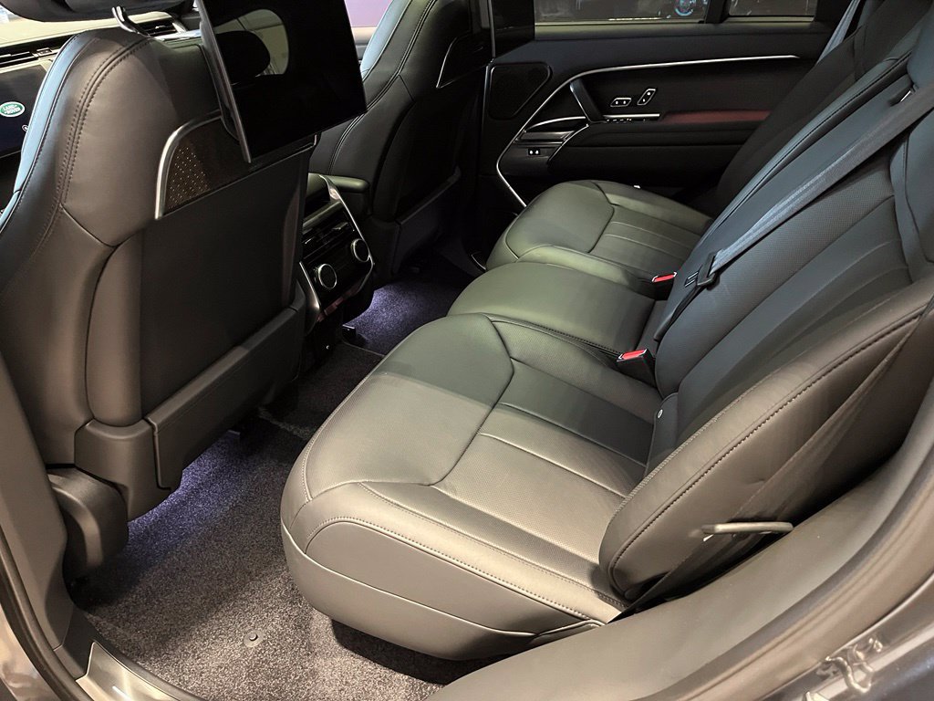Used 2024 Land Rover Range Rover Autobiography AWD/4WD image 20
