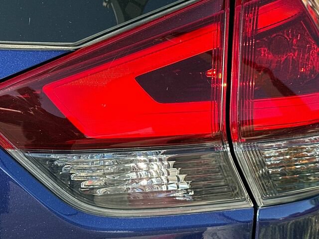 Used 2019 Nissan Rogue S FWD image 32