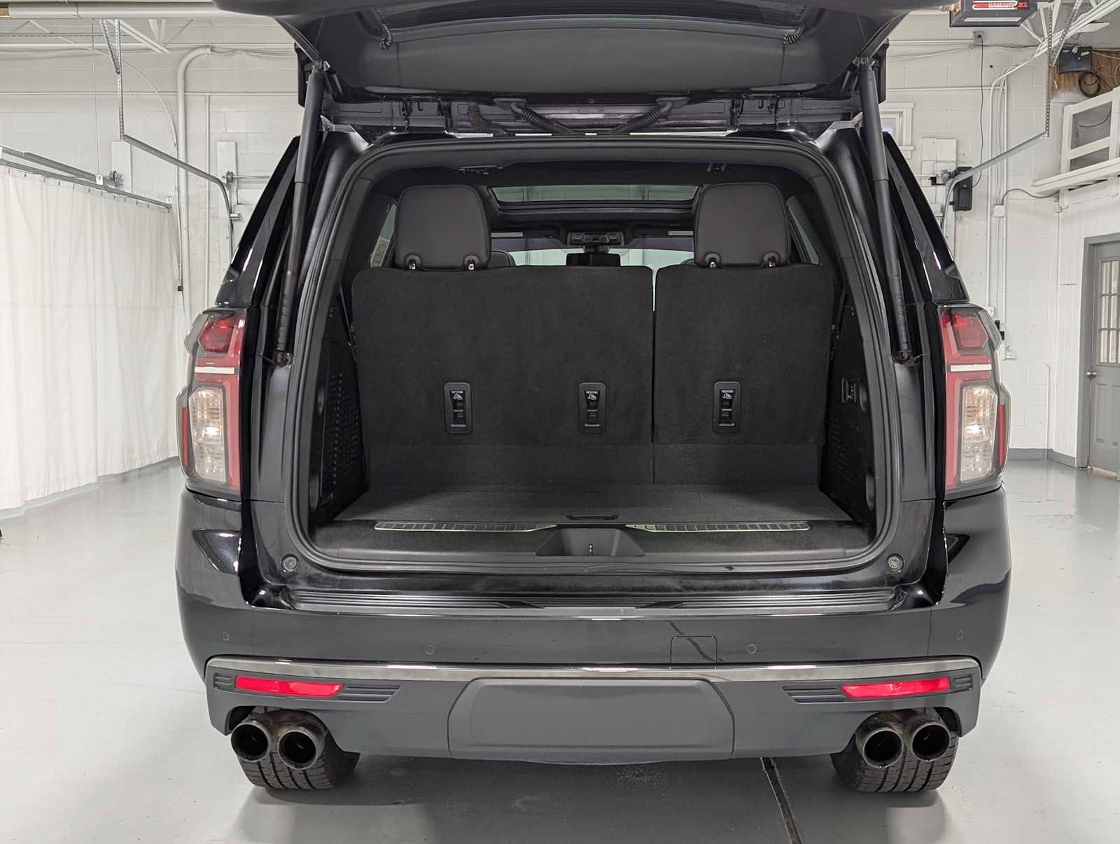 Used 2022 Chevrolet Tahoe RST w/ Sport Performance Package image 41