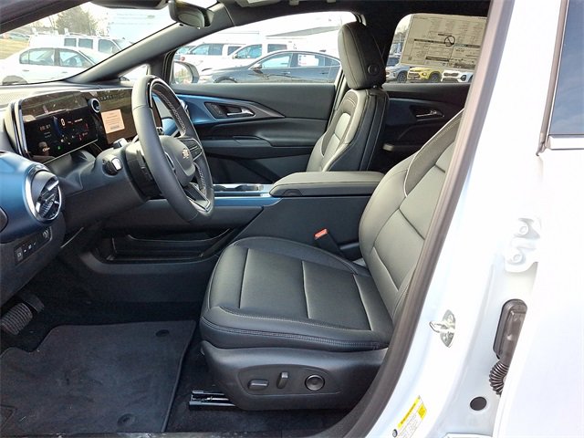 New 2026 Chevrolet Equinox EV LT image 9