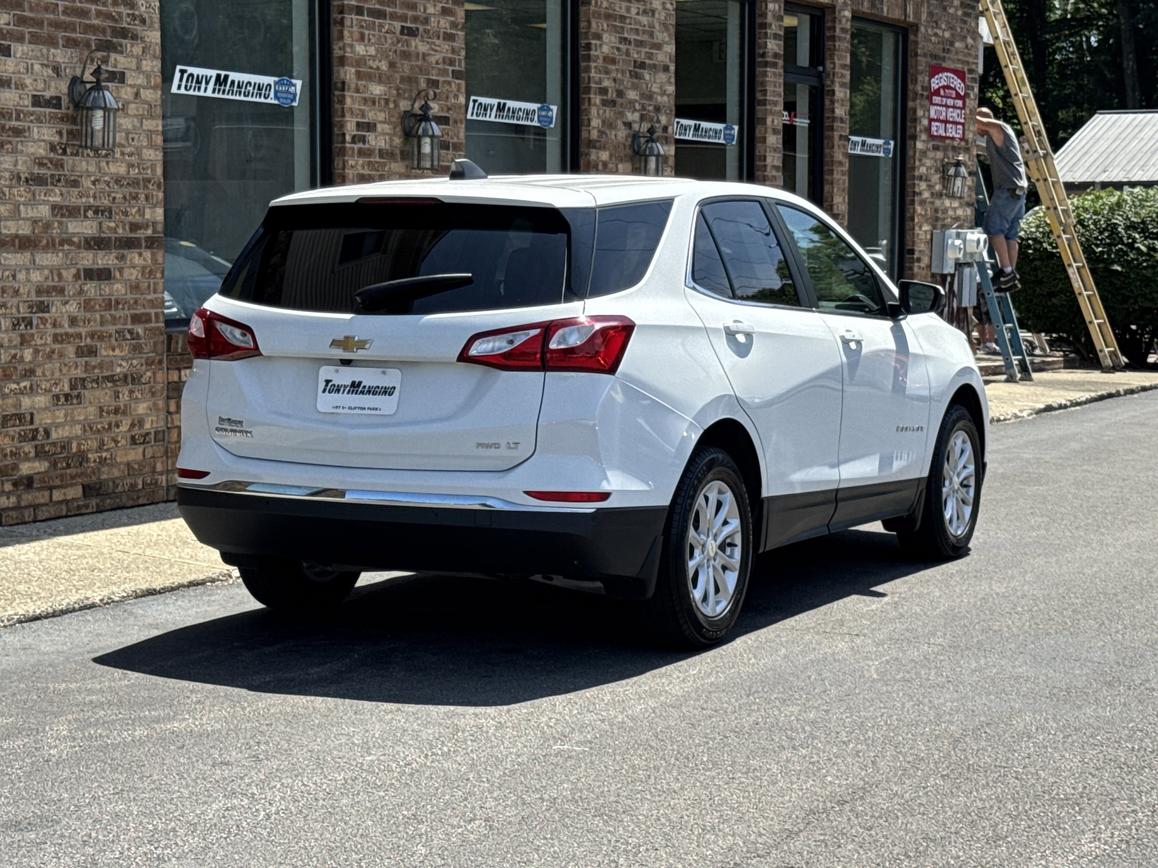 Used 2021 Chevrolet Equinox LT AWD/4WD image 5