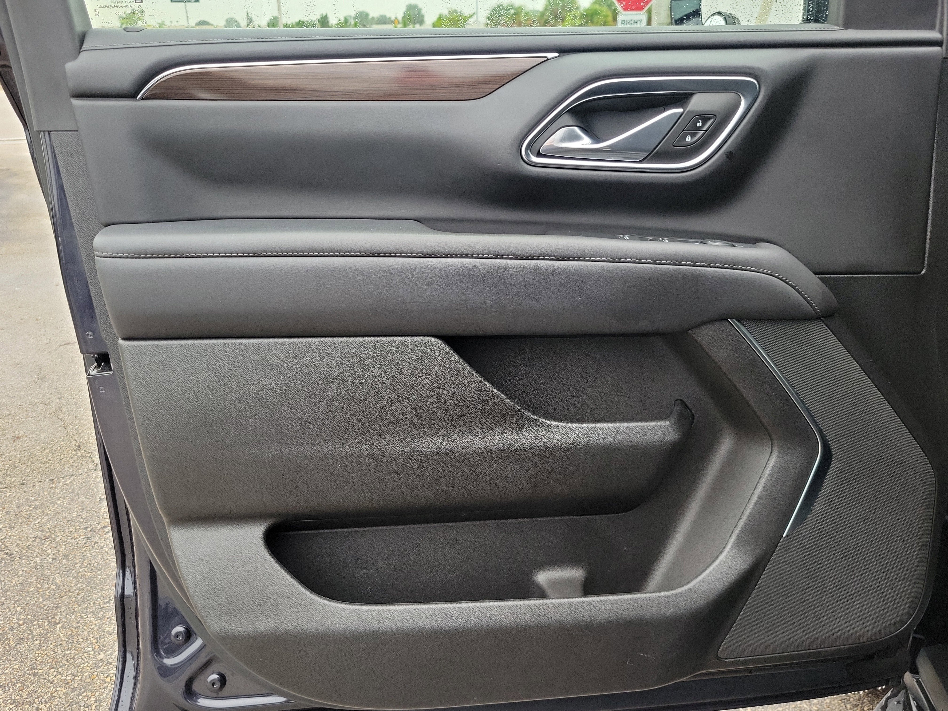 Used 2023 GMC Yukon SLE w/ Gmc Pro Safety Plus Package image 28