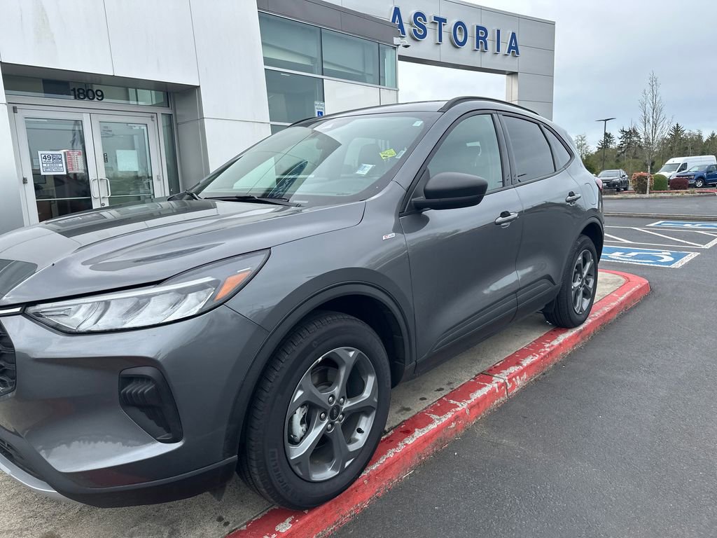 Used 2025 Ford Escape ST-Line AWD/4WD image 8