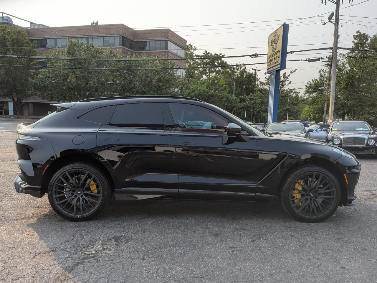 Used 2023 Aston Martin DBX 707 image 6