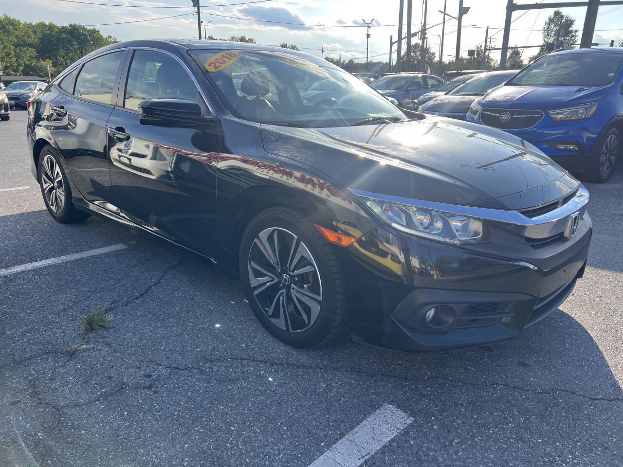Used 2018 Honda Civic EX-L image 3