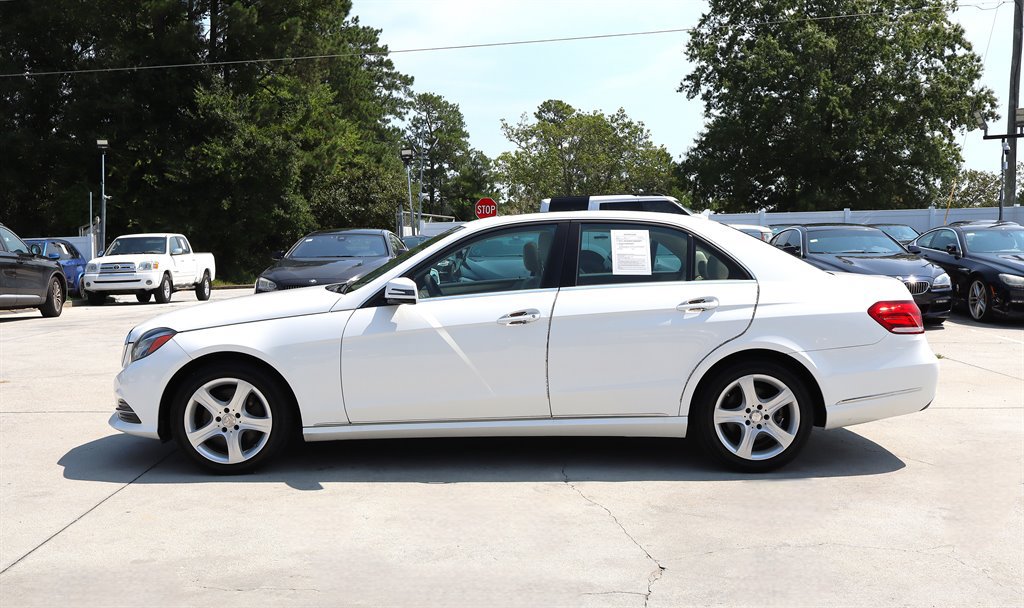 Used 2014 Mercedes-Benz E 250 BlueTEC Sedan image 4