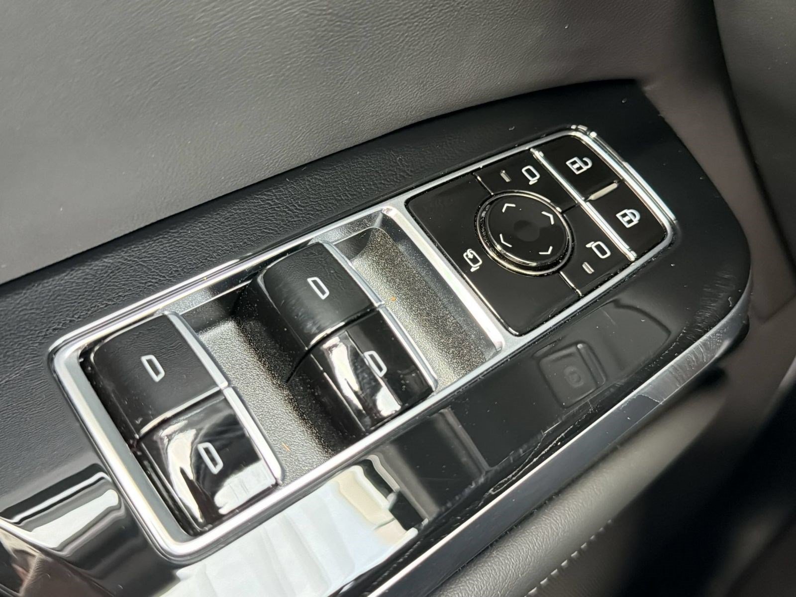 New 2026 Cadillac Escalade Luxury w/ Touring Package AWD/4WD image 14