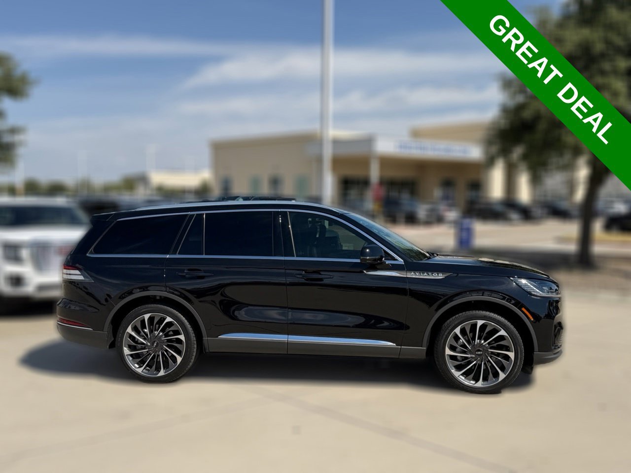 Used 2026 Lincoln Aviator Reserve AWD/4WD image 6
