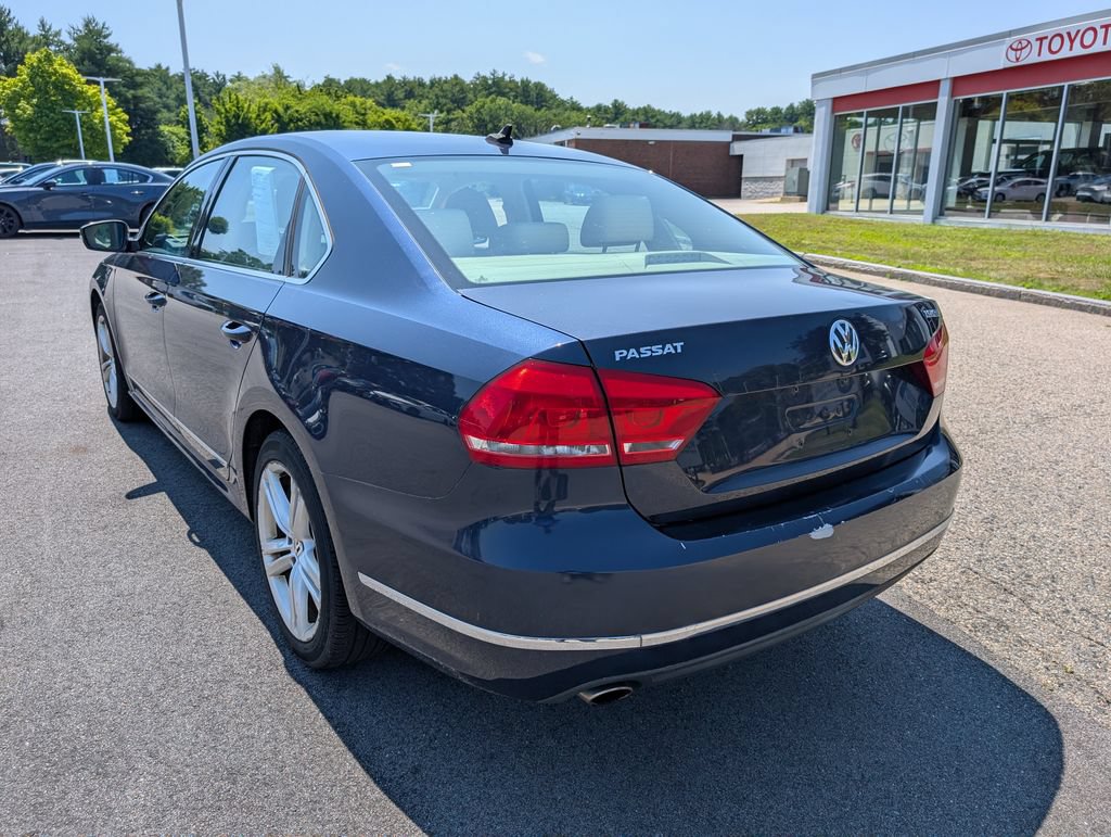 Used 2015 Volkswagen Passat 1.8T SEL Premium FWD image 3