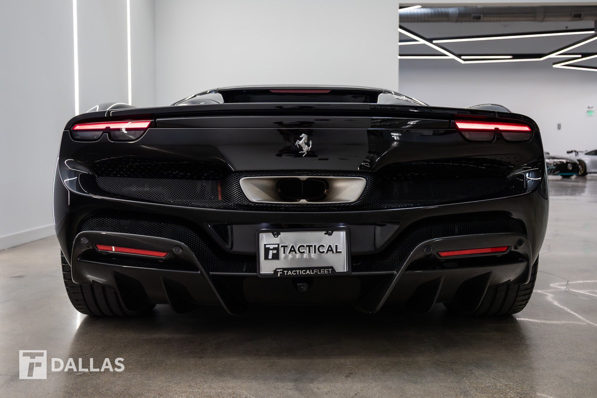 Used 2023 Ferrari 296 GTS RWD image 13