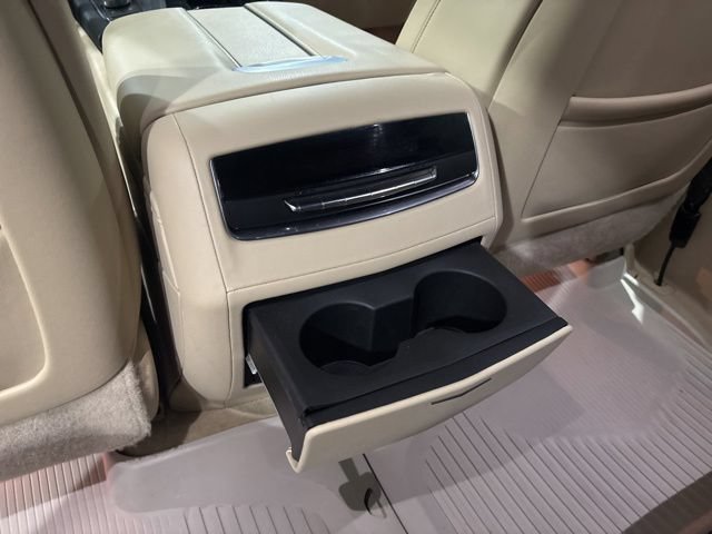 Certified 2023 Cadillac Escalade ESV Premium Luxury w/ Performance Package AWD/4WD image 36