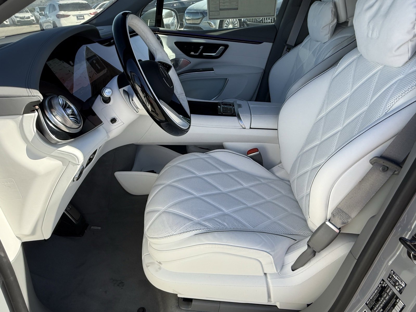 New 2025 Mercedes-Benz Maybach EQS 680 4MATIC image 17