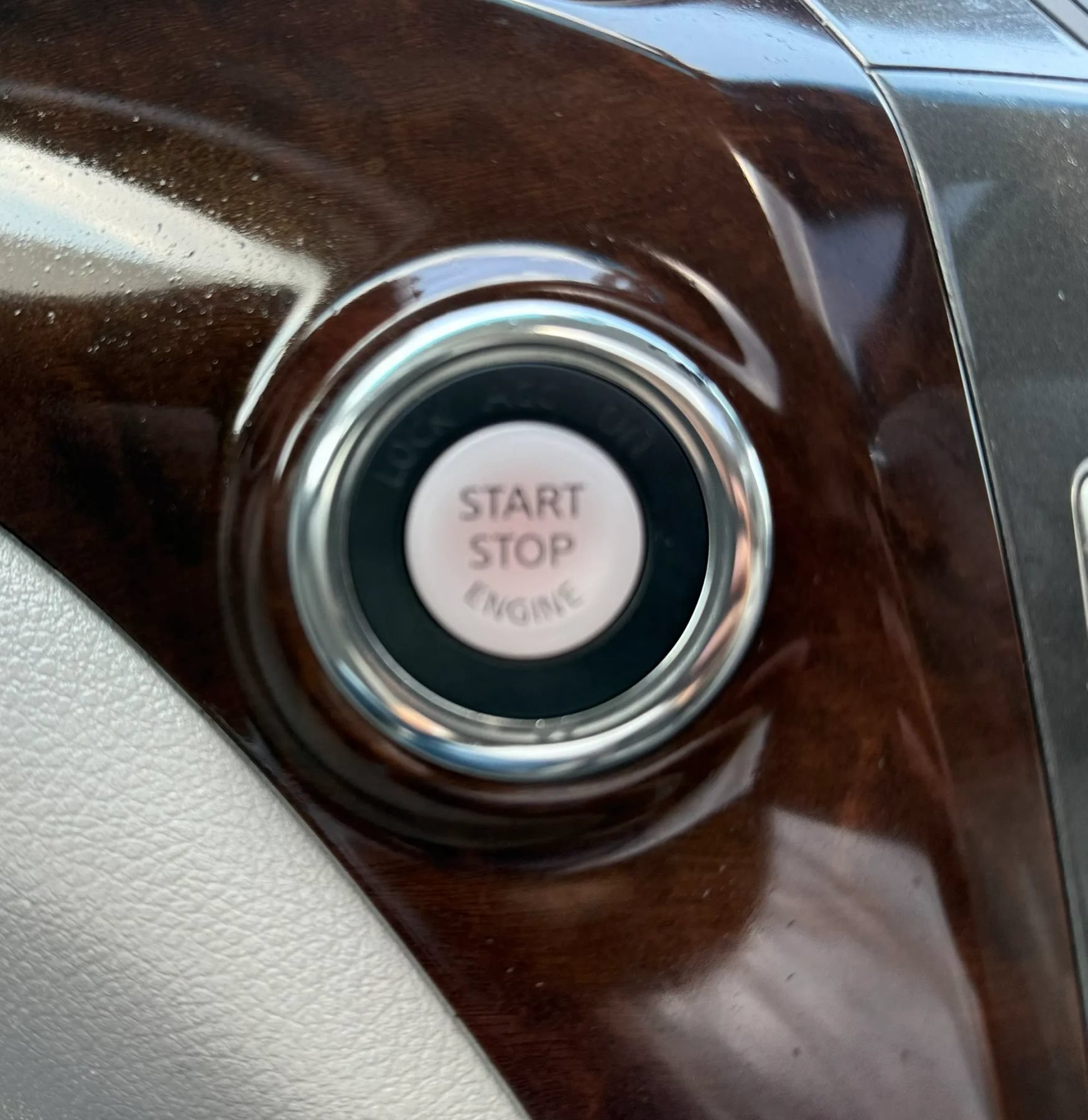 Used 2012 Nissan Quest SL w/ Bose Pkg FWD image 19