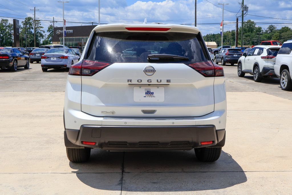 Certified 2026 Nissan Rogue SV w/ Cold Weather Package FWD image 20