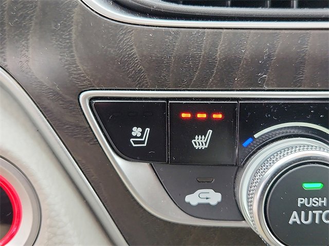 Used 2018 Honda Accord Touring image 25