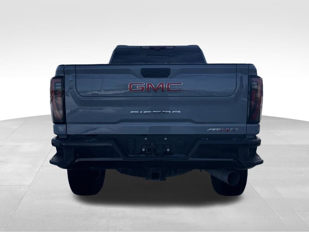 Used 2024 GMC Sierra 2500 AT4X image 9