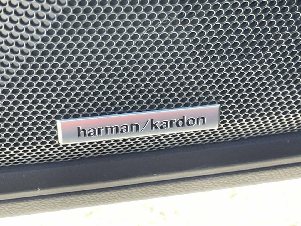 Certified 2025 Subaru Outback Limited image 17