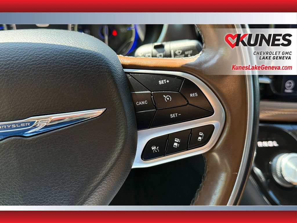 Used 2018 Chrysler Pacifica Limited w/ Advanced Safetytec Group FWD image 15