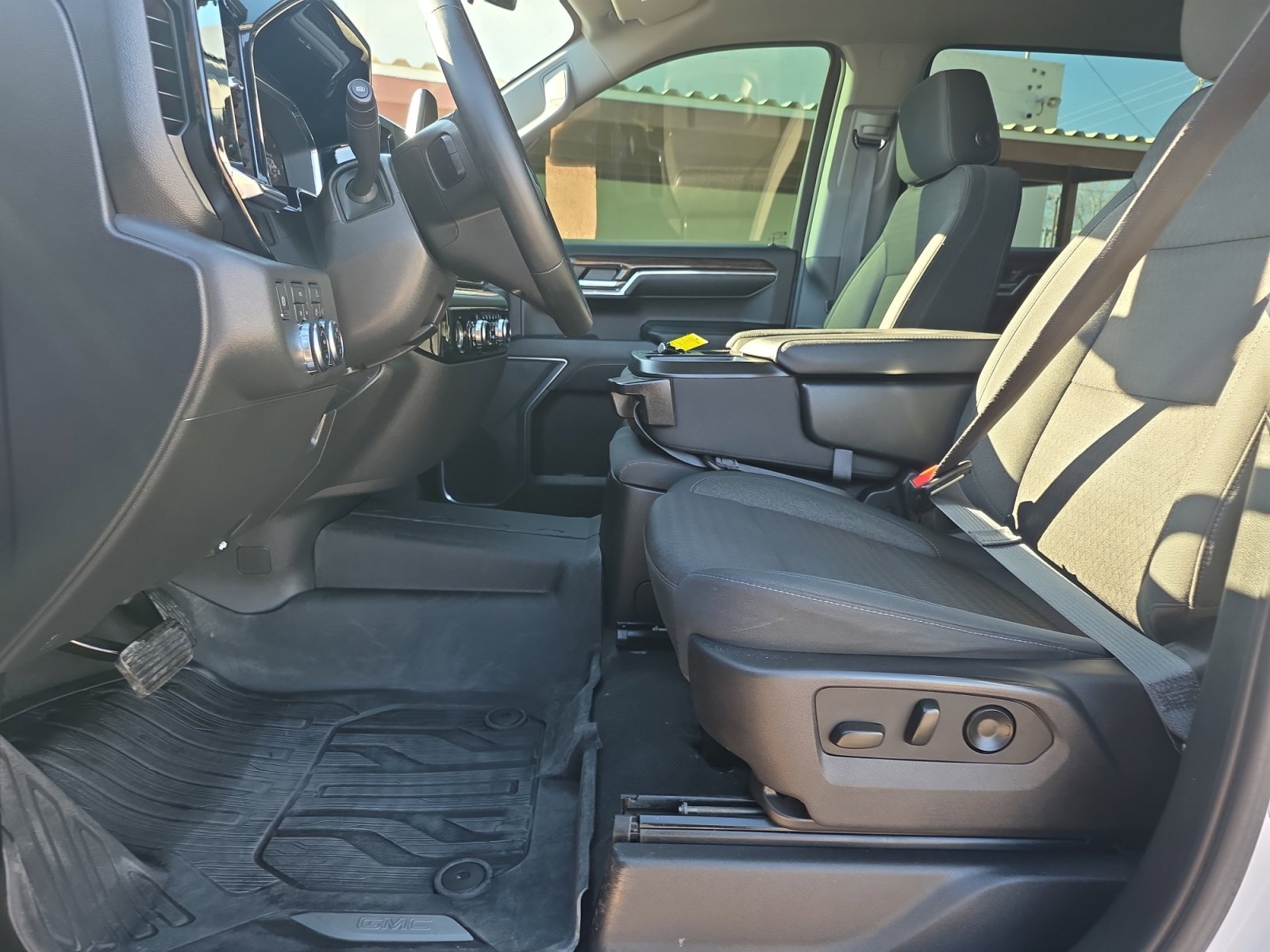 Used 2024 GMC Sierra 1500 Elevation image 12