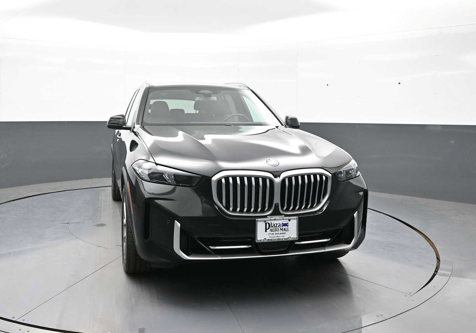 Used 2024 BMW X5 xDrive40i w/ Climate Comfort Package AWD/4WD image 2