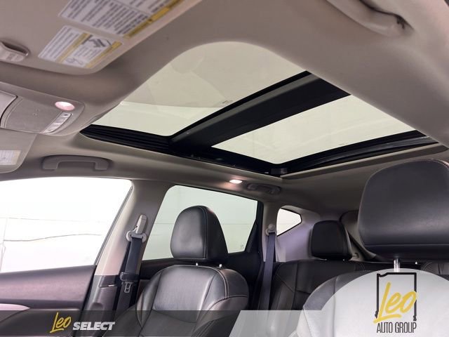 Used 2020 Nissan Murano SL w/ Moonroof Package AWD/4WD image 15
